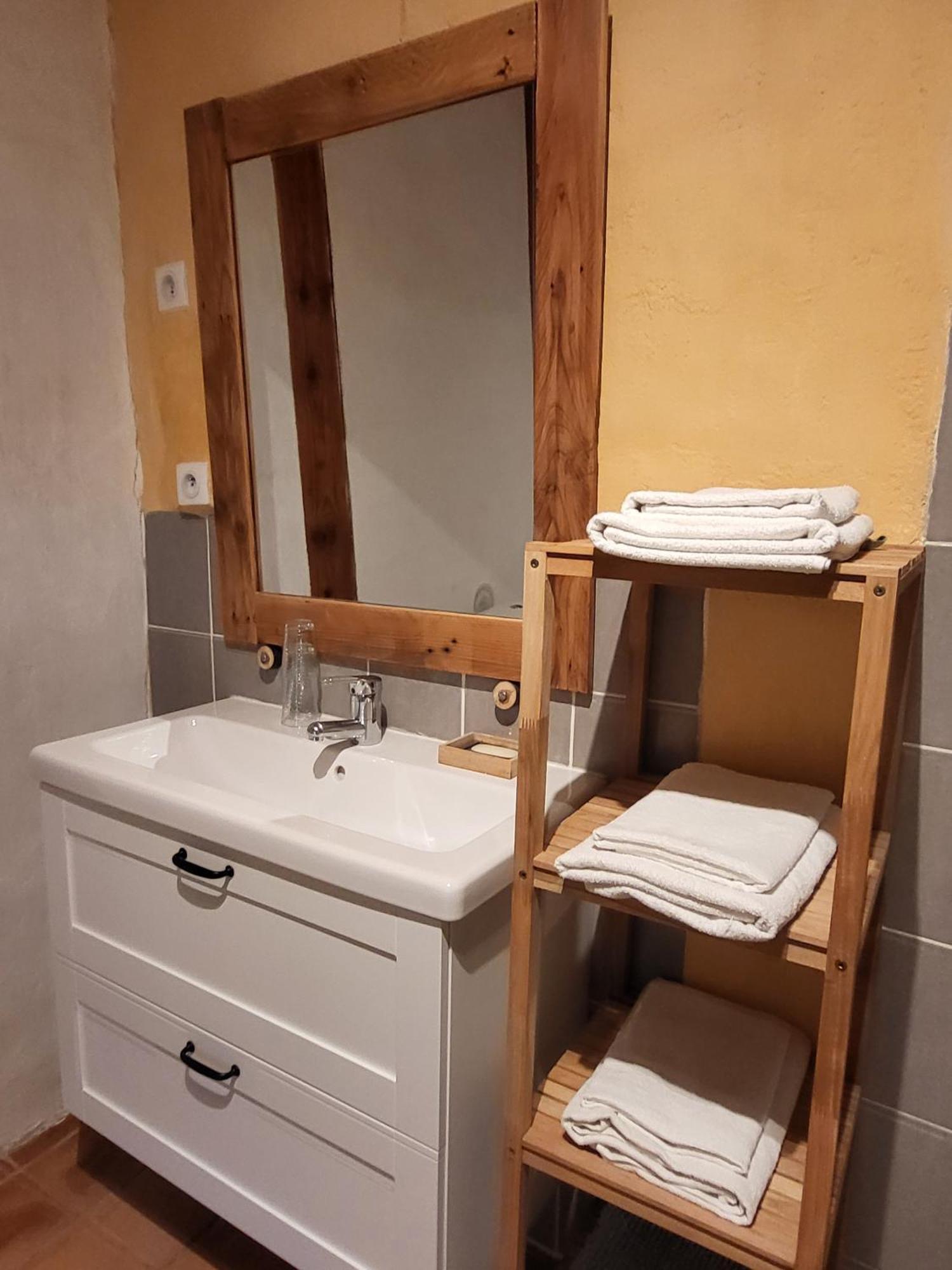 Le Grenier A Ble Hotel Satillieu Phòng bức ảnh